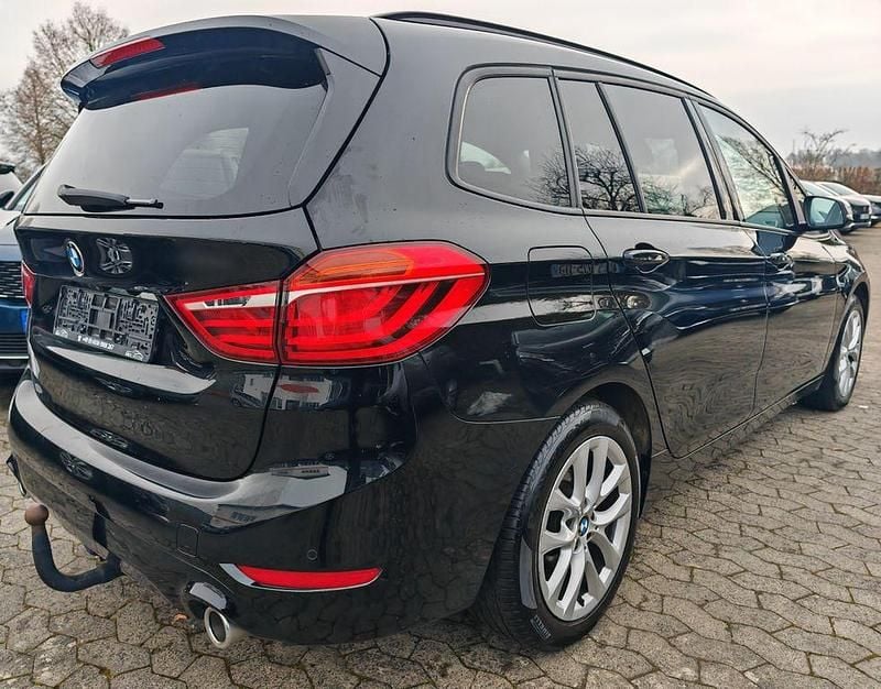 Gebraucht BMW 218 Gran Tourer Sport Line 150 PS (110 kW) 2021 Schwarz Van / Kleinbus