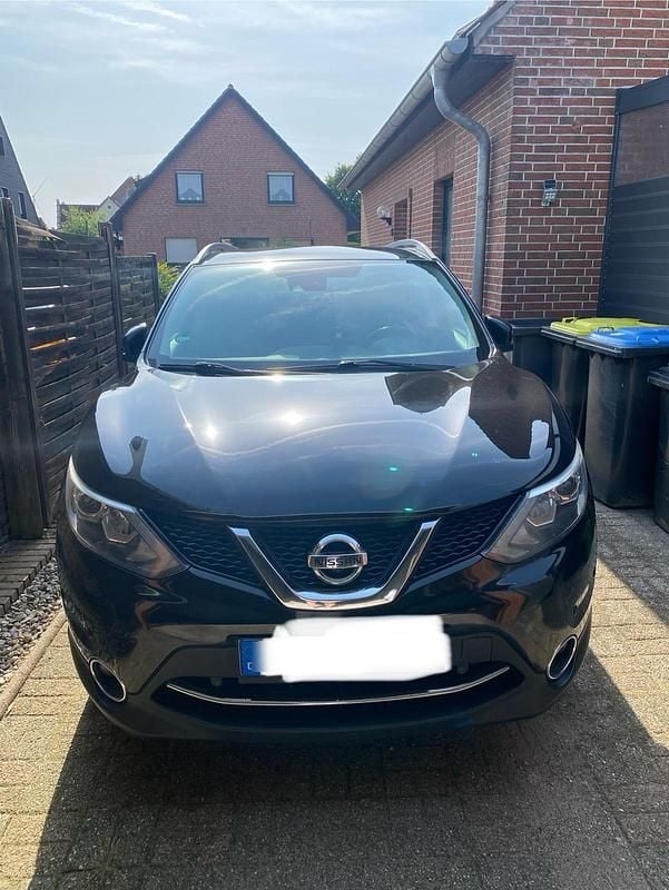 Schwarz Gebraucht 2014 Nissan Qashqai Tekna SUV | 10.500 € - Bild 1/4