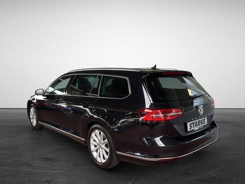 Gebraucht VW Passat Highline 150 PS (110 kW) 2015 Deep black perleffekt (metallic) Kombi