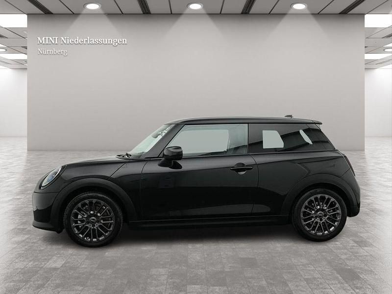 Gebraucht Mini Cooper Classic 156 PS (114 kW) 2024 Schwarz Kleinwagen