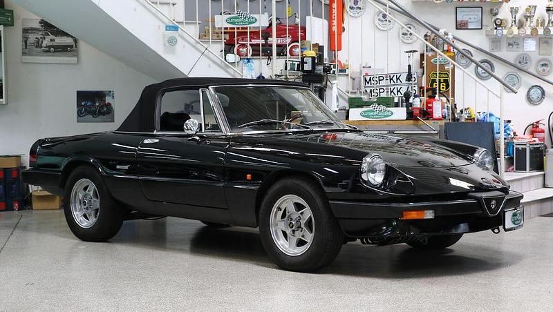 Gebraucht Alfa Romeo Spider 125 PS (91 kW) 1989 Schwarz Cabrio