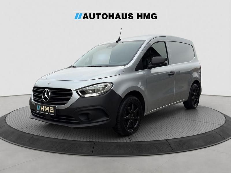 Silber Gebraucht 2022 Mercedes Citan 112 Van / Kleinbus | 17.900 € (Fairer Preis) - Bild 1/4