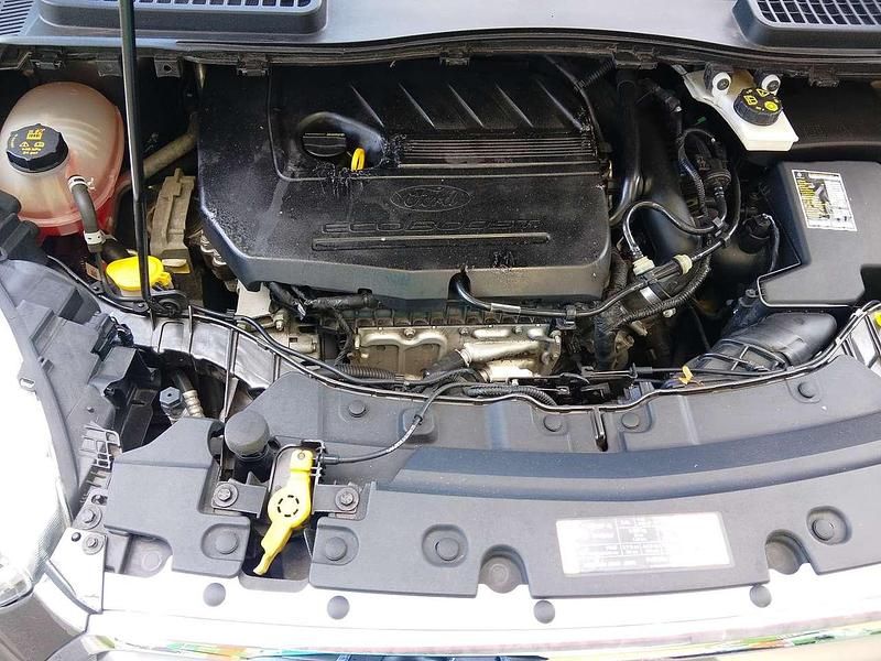 Gebraucht Ford Kuga Cool & Connect 120 PS (88 kW) 2018 Grau SUV