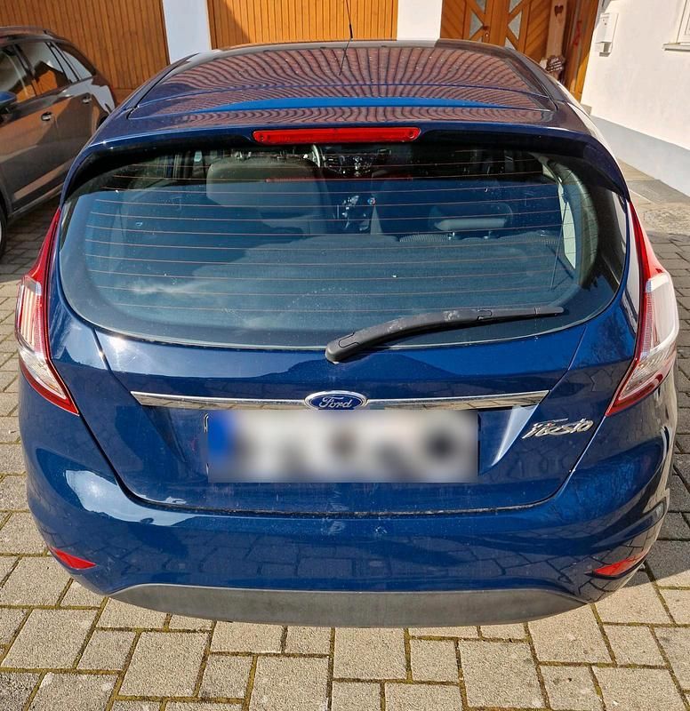 Gebraucht Ford Fiesta 95 PS (69 kW) 2016 Blau Kleinwagen
