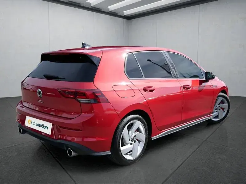 Gebraucht VW Golf VIII 245 PS (180 kW) 2022 Rot Kleinwagen