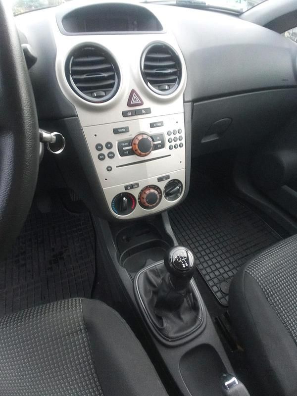 Gebraucht Opel Corsa 80 PS (58 kW) 2007 Grau Kleinwagen