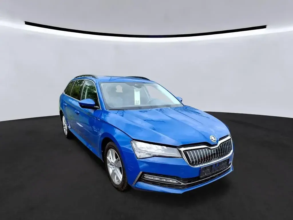 Gebraucht Skoda Superb Ambition 218 PS (160 kW) 2021 Energyblau Kombi