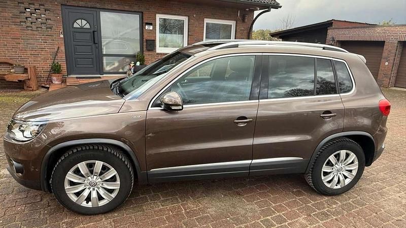 Gebraucht VW Tiguan LOUNGE 179 PS (131 kW) 2015 Braun SUV