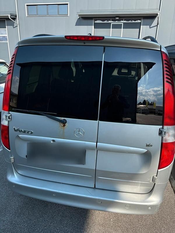 Gebraucht Mercedes Vaneo 102 PS (75 kW) 2005 Silber Van / Kleinbus