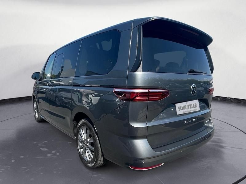 Second-hand VW Multivan Life 150 CP (110 kW) 2022 Gri Monovolum