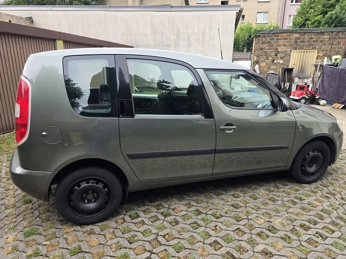Gebraucht Skoda Roomster 70 PS (51 kW) 2008 Grau Van / Kleinbus