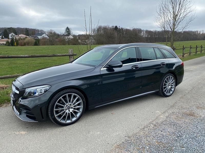 Gebraucht Mercedes C300 AMG line 258 PS (189 kW) 2019 Kombi