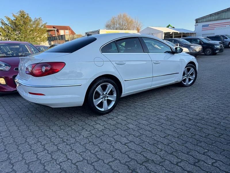 Gebraucht VW Passat Basis 160 PS (117 kW) 2010 Weiß Limousine