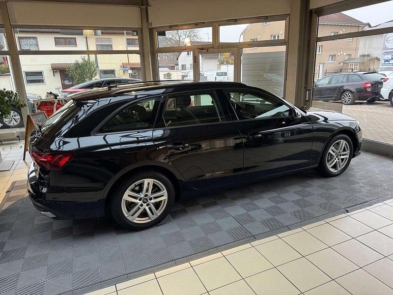 Gebraucht Audi A4 204 PS (150 kW) 2023 Schwarz Limousine