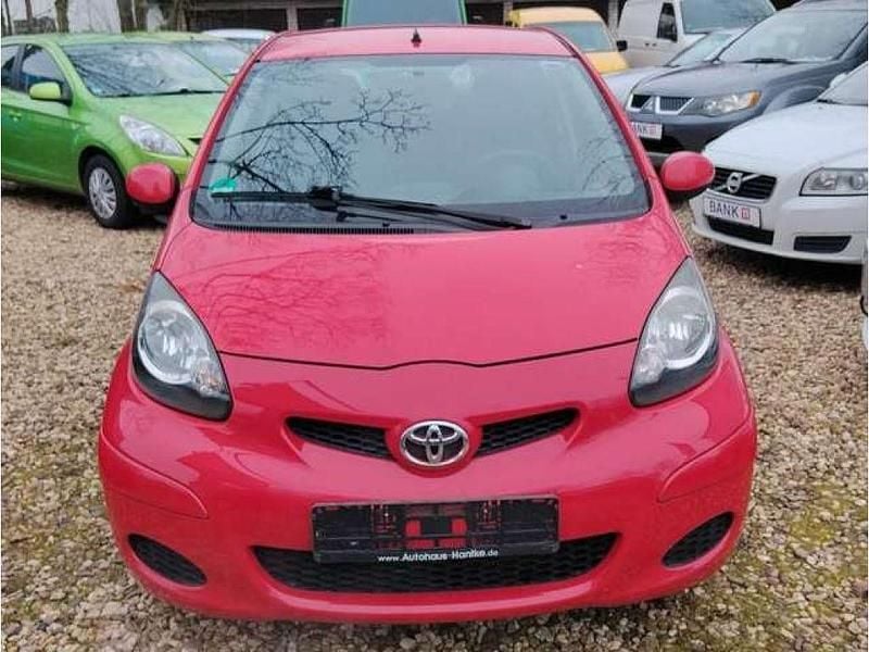 Gebraucht Toyota Aygo Cool 68 PS (50 kW) 2012 Rot Kleinwagen