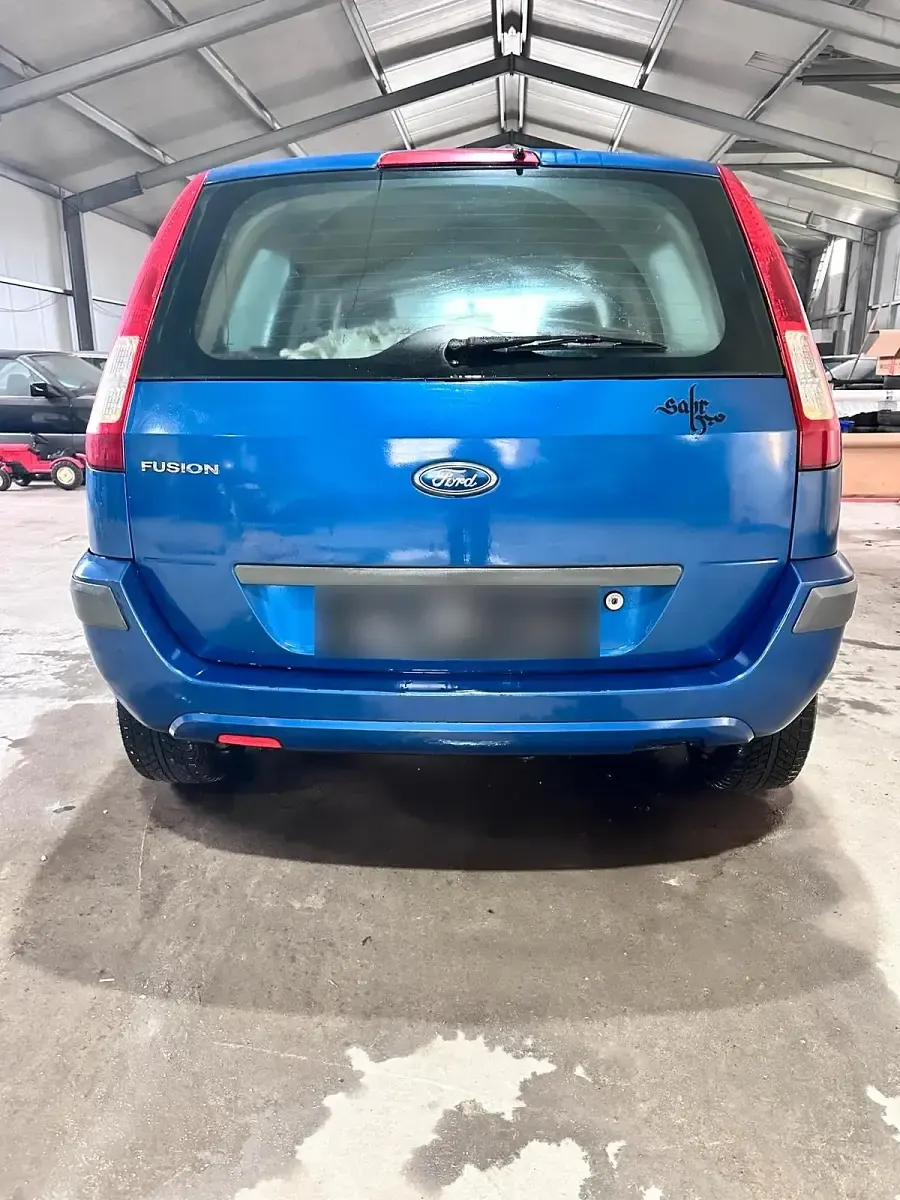 Second-hand Ford Fusion 2008 Albastru Hatchback