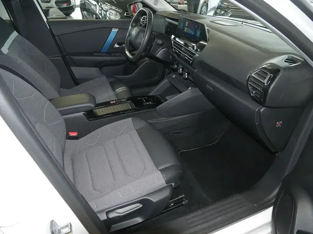 Gebraucht Citroën e-C4 Feel 100 kW (136 PS) 2022 Weiss Limousine