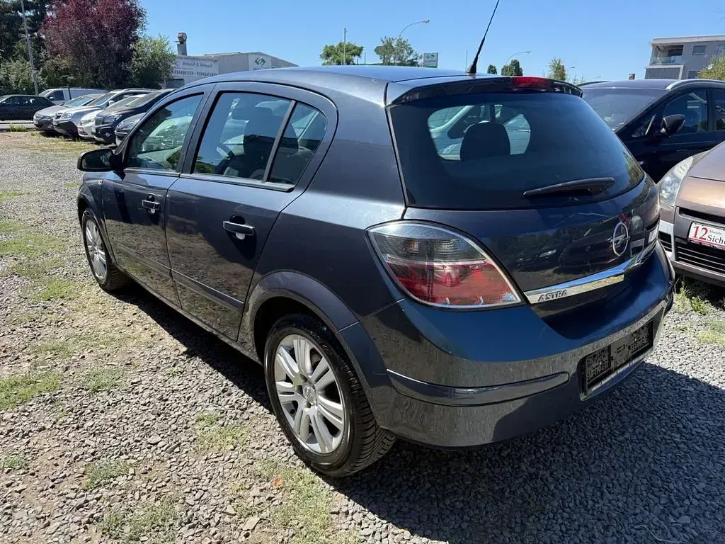 Gebraucht Opel Astra Innovation 116 PS (85 kW) 2009 Blau Limousine