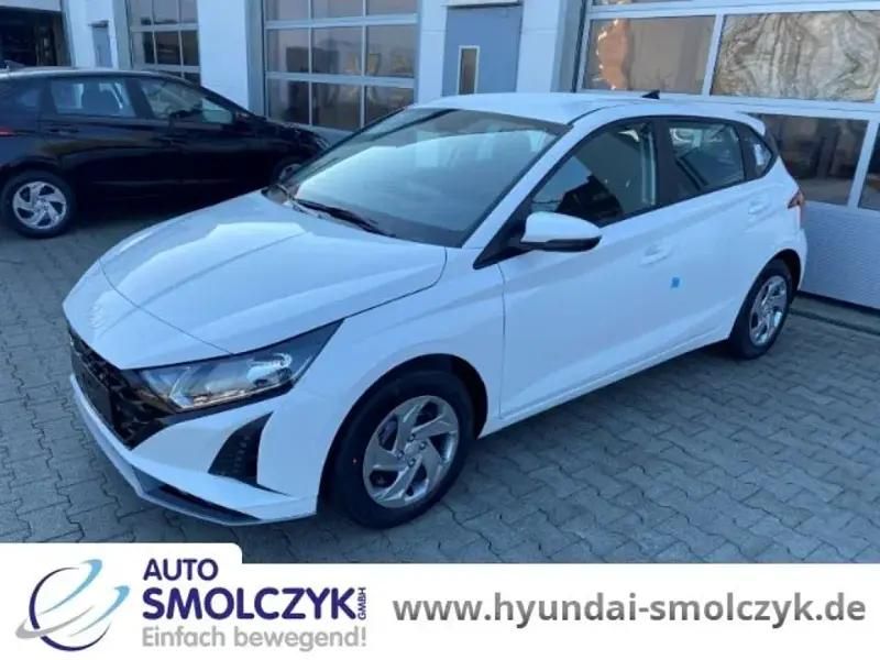 Atlas white / sol Neu 2025 Hyundai i20 Select Limousine | 18.790 € (Fairer Preis) - Bild 1/1