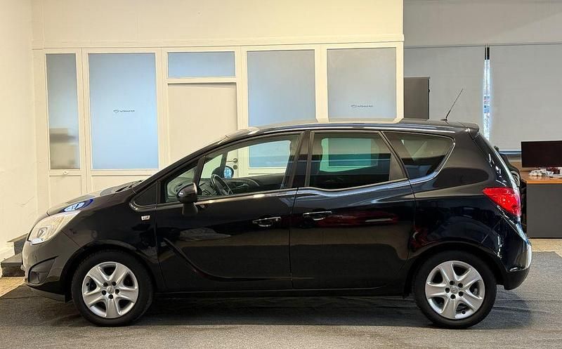 Gebraucht Opel Meriva Design Edition 120 PS (88 kW) 2011 Schwarz Van / Kleinbus