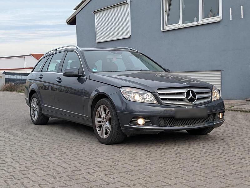 Gebraucht Mercedes C220 170 PS (125 kW) 2011 Silber Kombi