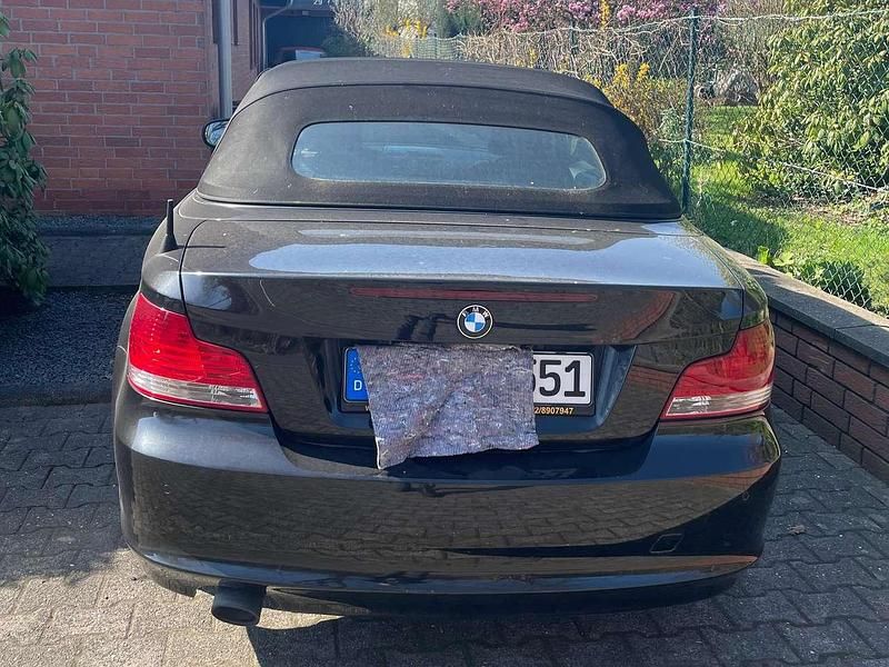 Gebraucht BMW 120 Cabriolet 177 PS (130 kW) 2010 Schwarz Cabrio