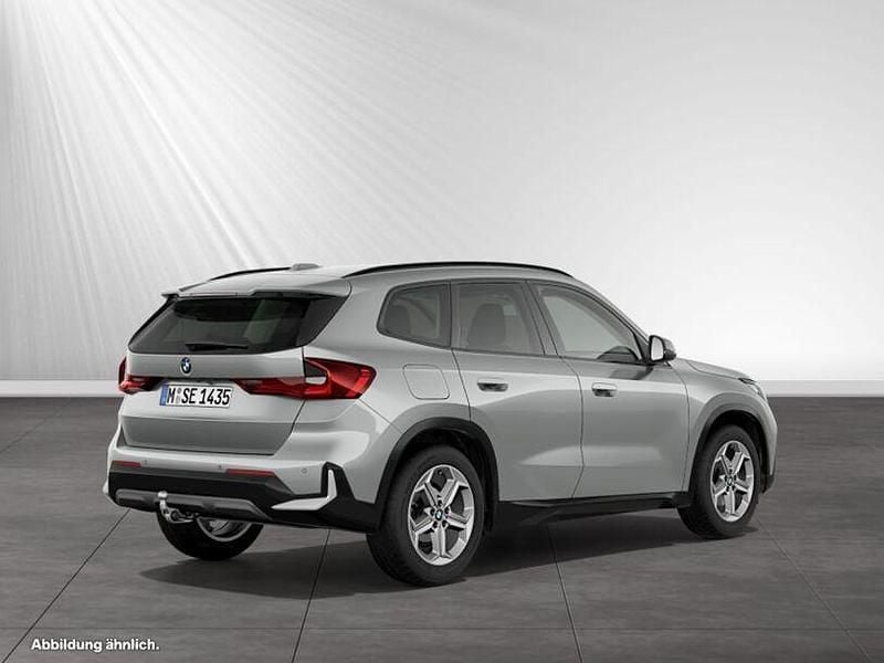 Gebraucht BMW X1 Efficient Dynamics 170 PS (125 kW) 2025 Spacesilber metallic SUV