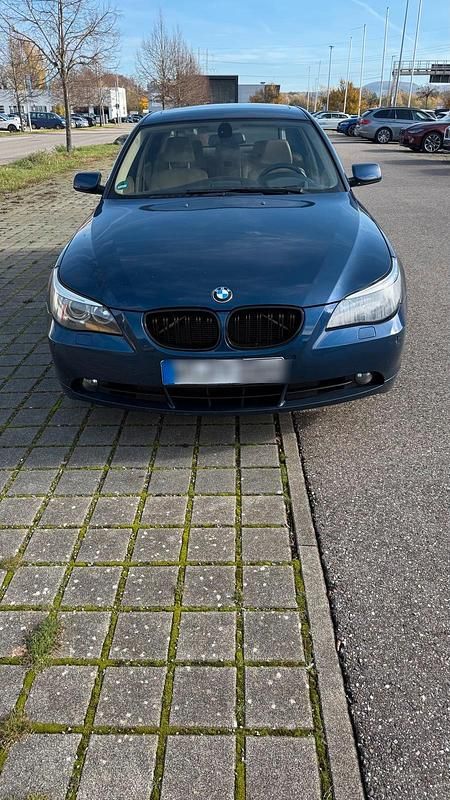 Blau Gebraucht 2005 BMW 525 Limousine | 3.199 € (Fairer Preis) - Bild 1/4