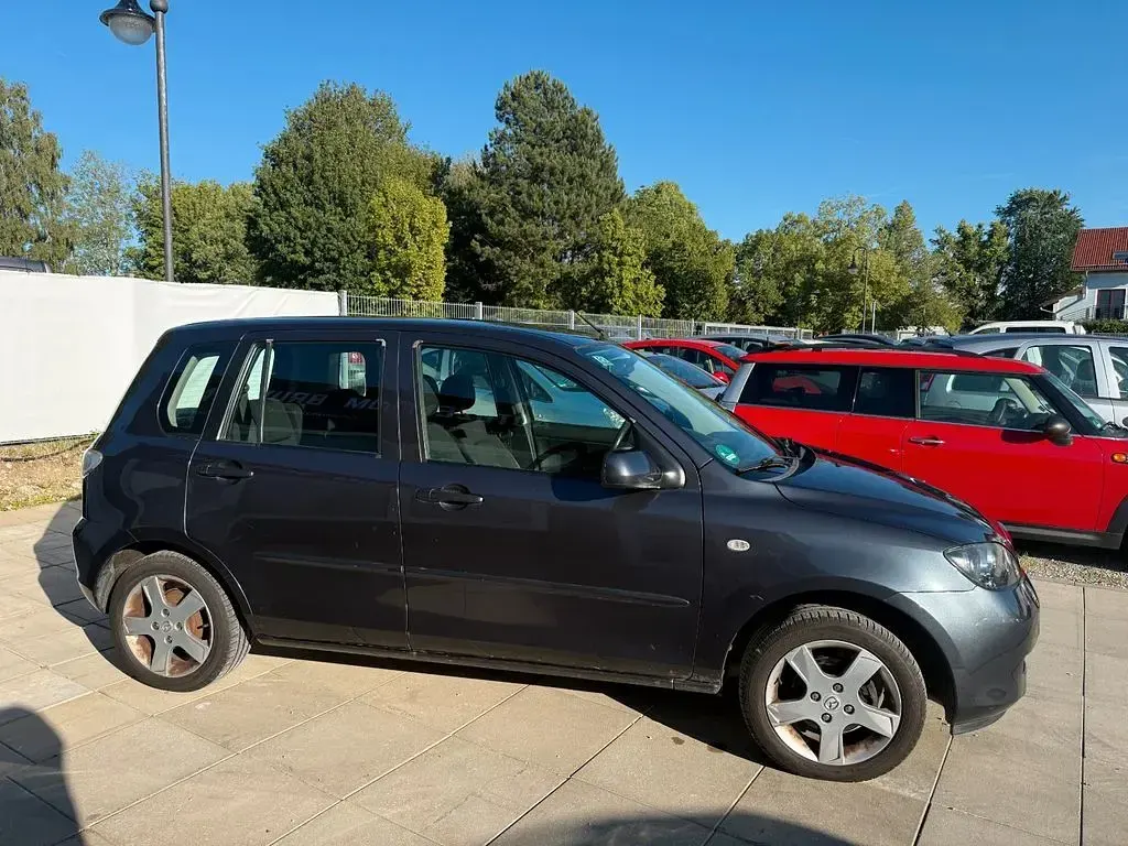 Gebraucht Mazda 2 Active 80 PS (58 kW) 2007 Grau Kleinwagen