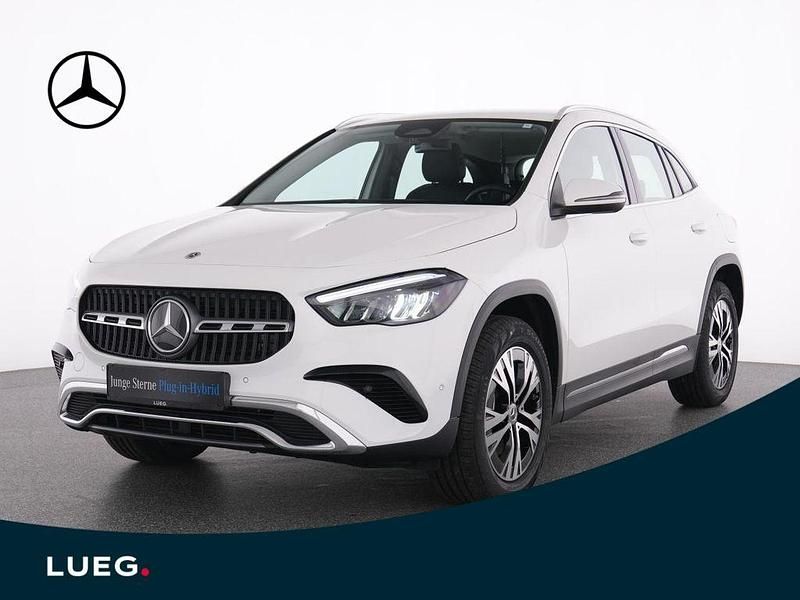 Gebraucht Mercedes GLA250 Progressive 218 PS (160 kW) 2024 Weiß SUV