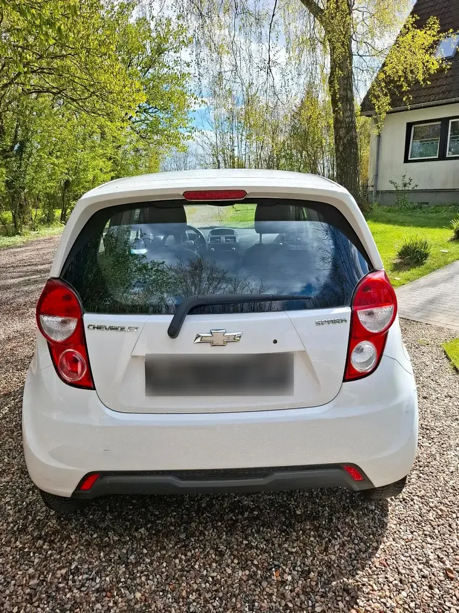 Gebraucht Chevrolet Spark 68 PS (50 kW) 2013 Weiß Kleinwagen