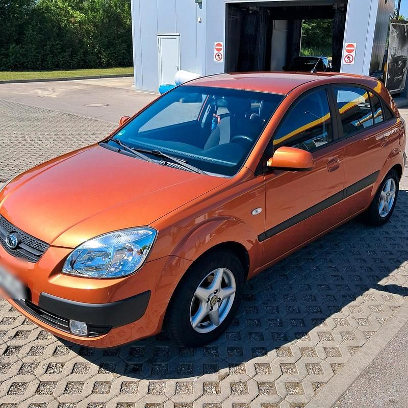 Orange Gebraucht 2008 Kia Rio Kleinwagen | 4.399 € (Teuer) - Bild 1/4