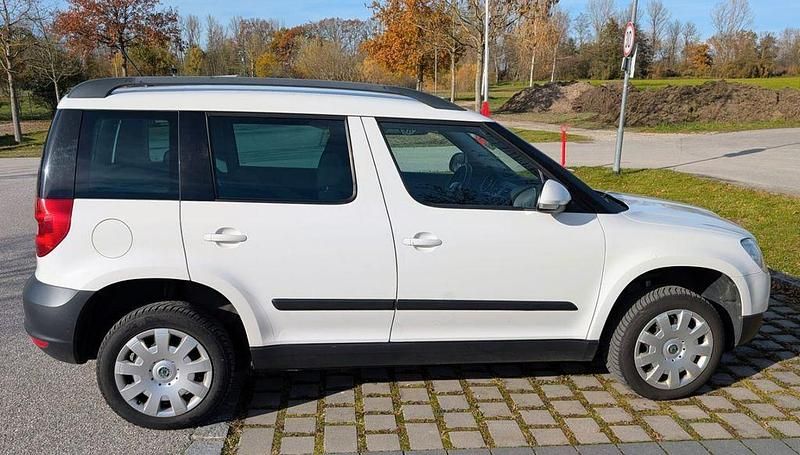 Gebraucht Skoda Yeti Plus Edition 105 PS (77 kW) 2011 Weiß SUV
