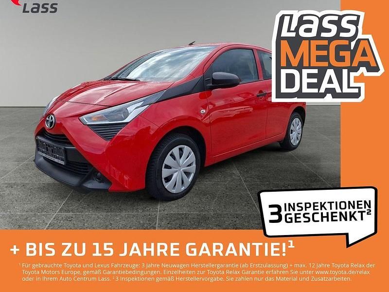 Rot Gebraucht 2021 Toyota Matrix Limousine | 9.980 € (Superpreis) - Bild 1/4
