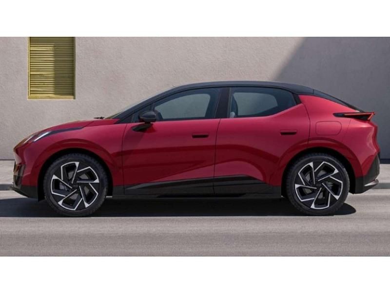 Neu Lynk & Co 02 272 PS (200 kW) 2025 Rot SUV