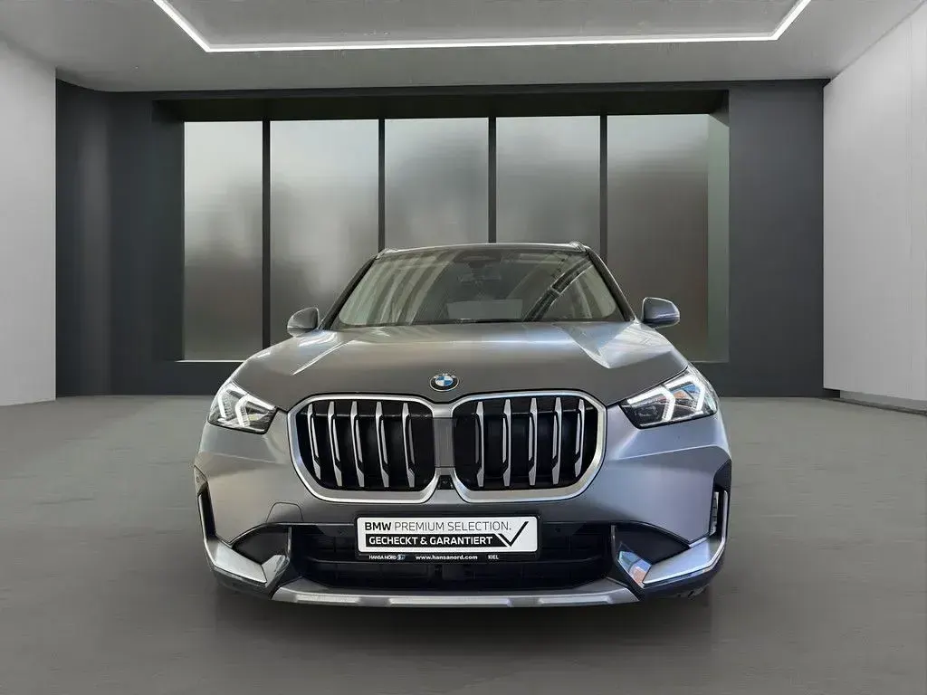 Gebraucht BMW X1 xLine 211 PS (155 kW) 2024 Grau / frozen grey (metallic) SUV