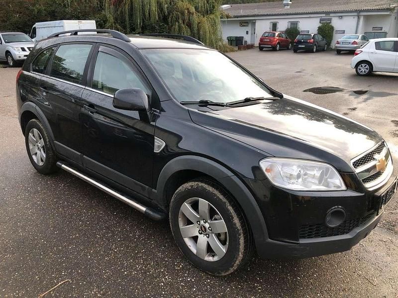Gebraucht Chevrolet Captiva LS 136 PS (100 kW) 2009 Karbonschw graphitschw midnigh SUV