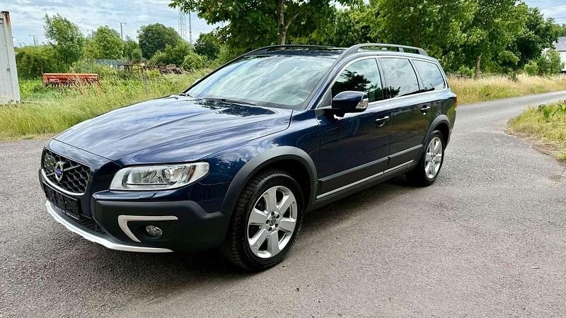 Blau Gebraucht 2014 Volvo XC70 Summum SUV | 22.999 € (Etwas zu teuer) - Bild 1/4