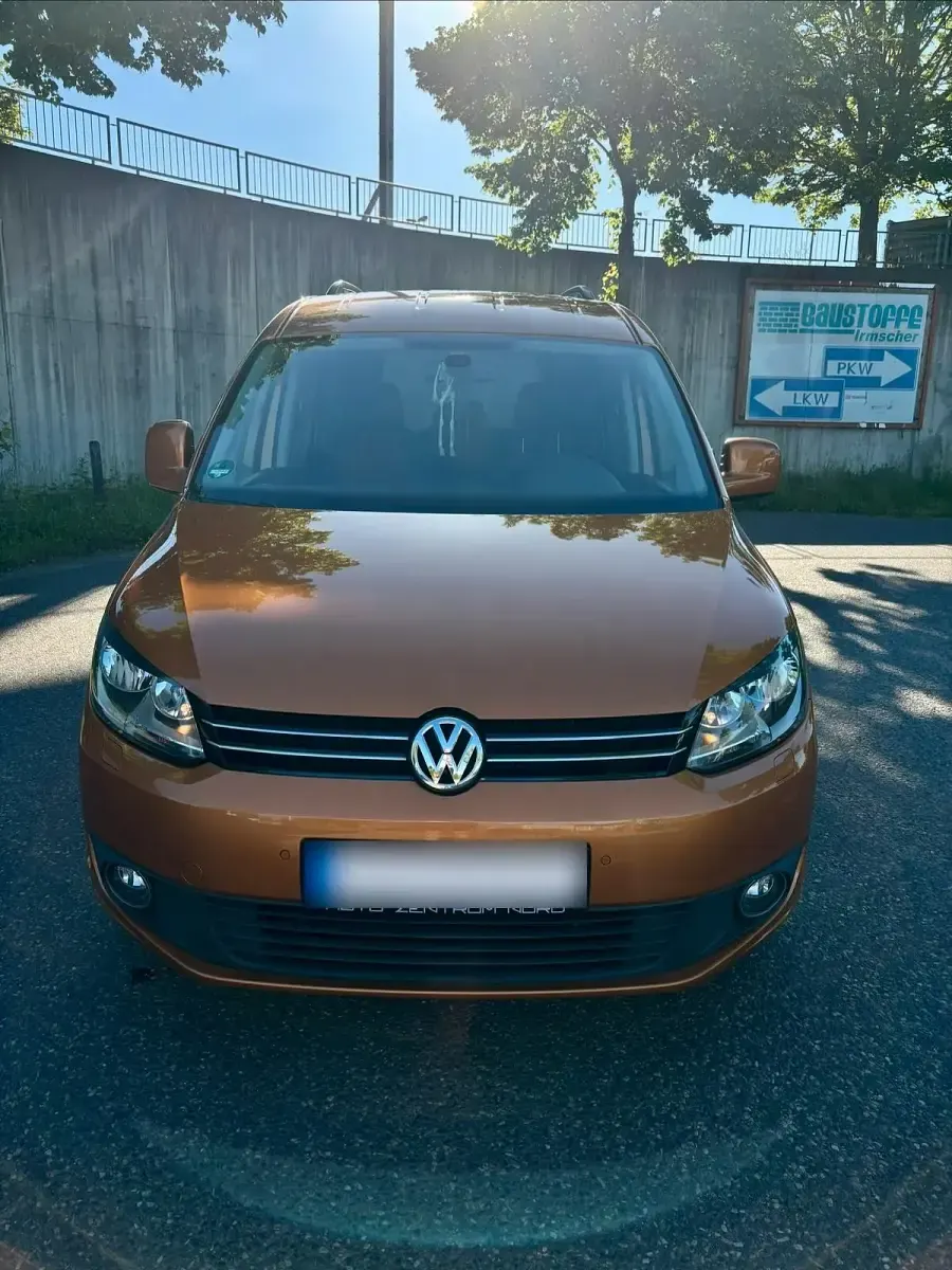 Gebraucht VW Caddy Maxi 140 PS (102 kW) 2013 Orange Van / Kleinbus