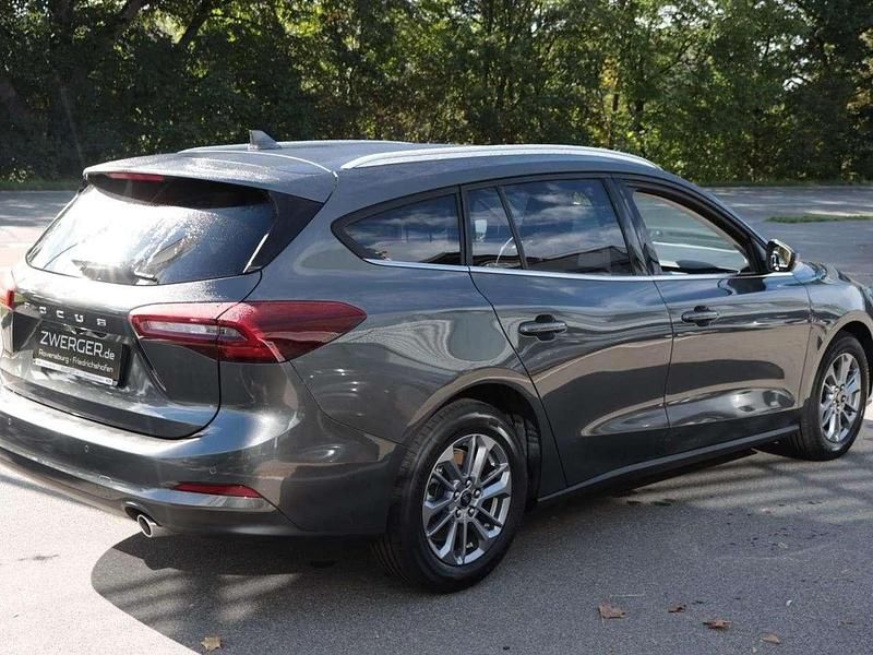 Gebraucht Ford Focus Titanium X 125 PS (91 kW) 2024 Grau Limousine