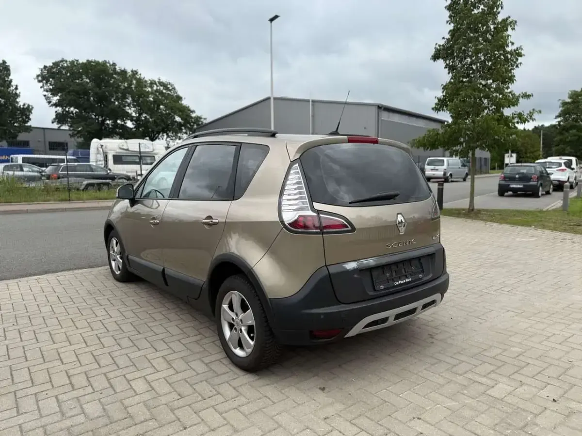 Gebraucht Renault Scénic III Initiale Paris 110 PS (80 kW) 2014 Gold Van / Kleinbus