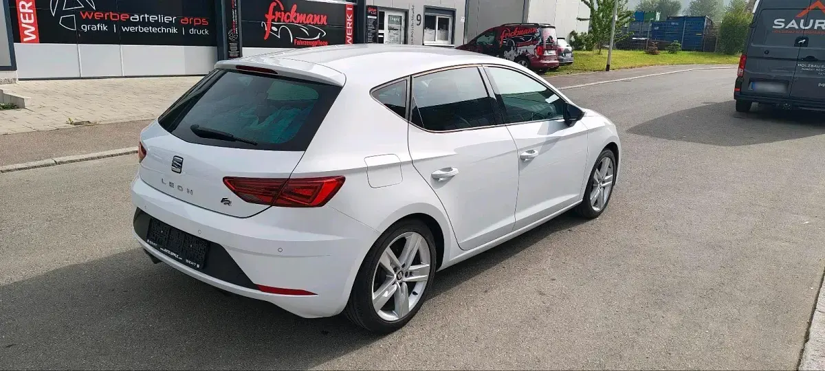 Gebraucht Seat Leon FR 131 PS (96 kW) 2018 Weiß Limousine
