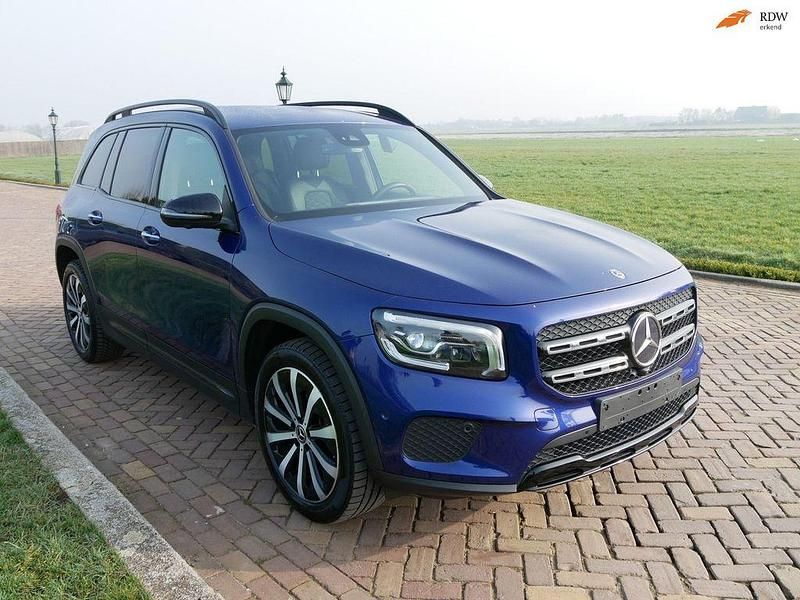 Gebraucht Mercedes GLB200 150 PS (110 kW) 2021 Blau SUV