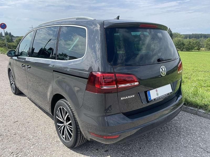 Gebraucht VW Sharan Allstar 150 PS (110 kW) 2016 Grau Van / Kleinbus