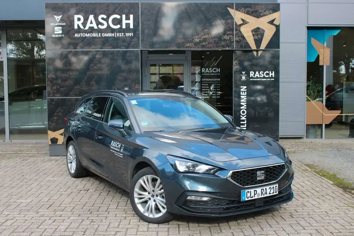 Gebraucht Seat Leon Style 150 PS (110 kW) 2024 "magnetic tech" Kombi