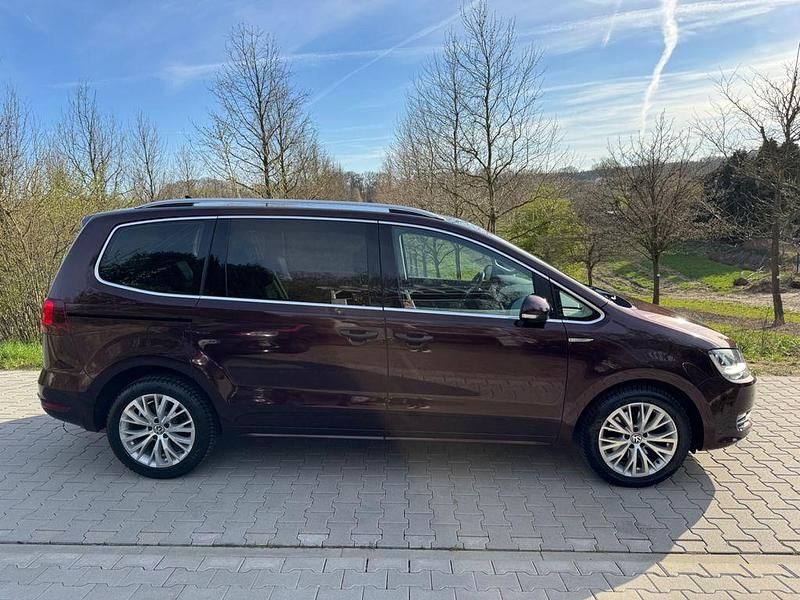 Gebraucht VW Sharan Highline 150 PS (110 kW) 2018 Rot Van / Kleinbus