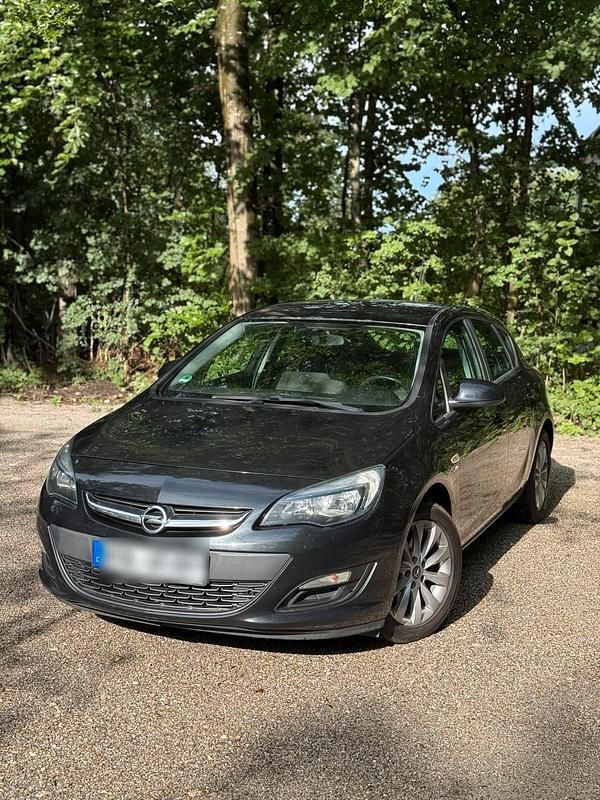 Schwarz Gebraucht 2013 Opel Astra Limousine | 3.500 € (Fairer Preis) - Bild 1/4