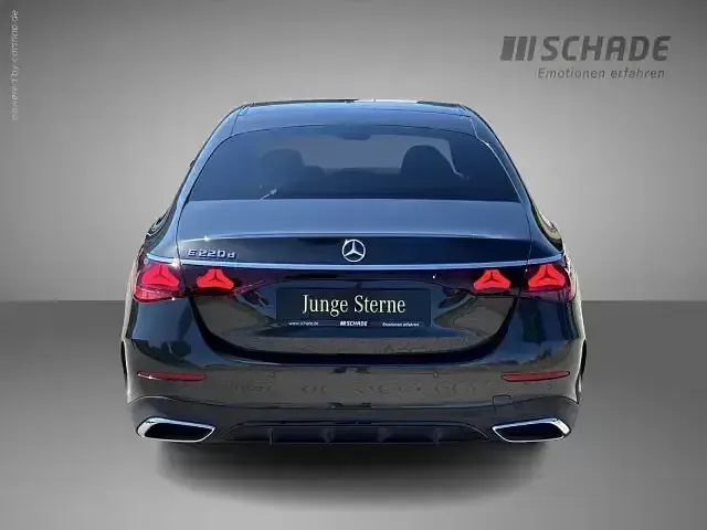 Gebraucht Mercedes E220 Advanced 205 PS (150 kW) 2025 Grau Limousine