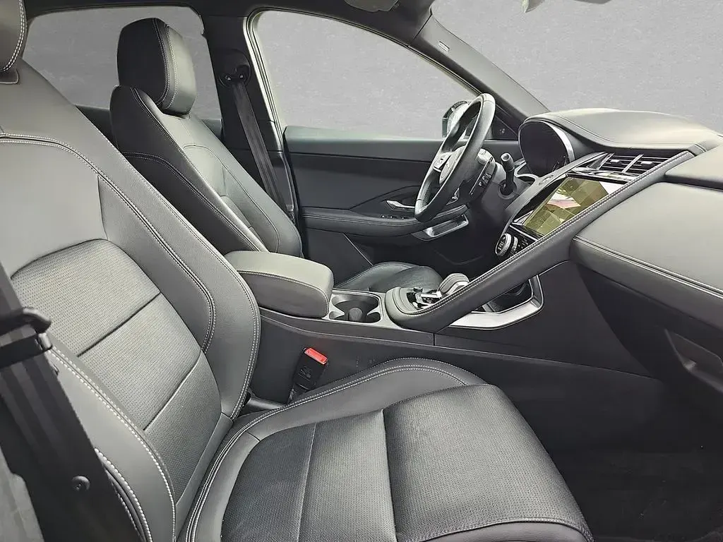 Używany Jaguar E-Pace R-Dynamic 313 KM (230 kW) 2023 Biały SUV