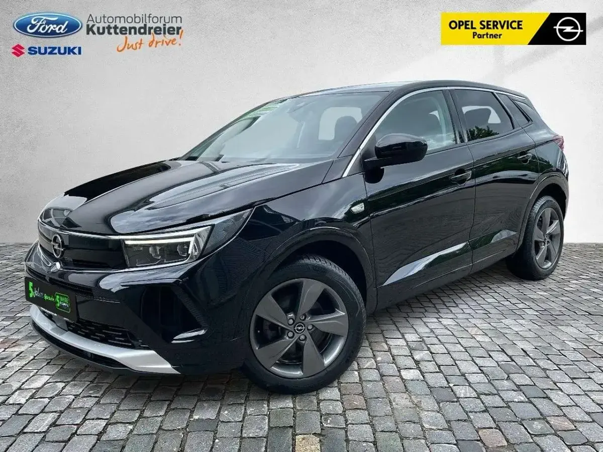 Gebraucht Opel Grandland X Elegance 131 PS (96 kW) 2023 Lackierung schwarz perla nera/ SUV
